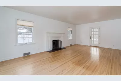 225 Oak Knoll Boulevard, Mankato, MN 56001 - Photo 9