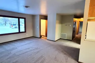 412 E Hamilton Ave, Baudette, MN 56623 - Photo 5