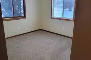 412 E Hamilton Ave, Baudette, MN 56623 - Photo 13