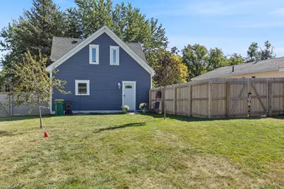 220 Fremont Street S, Lake Benton, MN 56149 - Photo 9