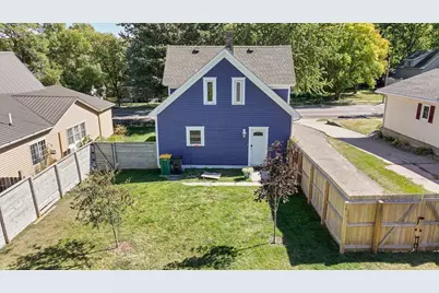 220 Fremont Street S, Lake Benton, MN 56149 - Photo 7