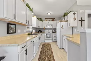 220 Fremont St S, Lake Benton, MN 56149 - Photo 27