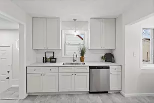 5113 Bryant Ave N, Minneapolis, MN 55430 - Photo 7