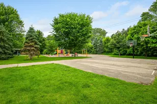 1550 Zarthan Ave S, Saint Louis Park, MN 55416 - Photo 25