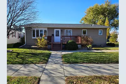 417 9th Street N, Breckenridge, MN 56520 - Photo 1