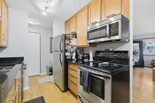 520 Ridgewood Ave, Minneapolis, MN 55403 - Photo 9