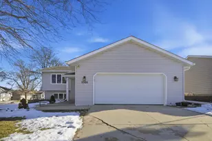2305 13th St SW, Austin, MN 55912 - Photo 1