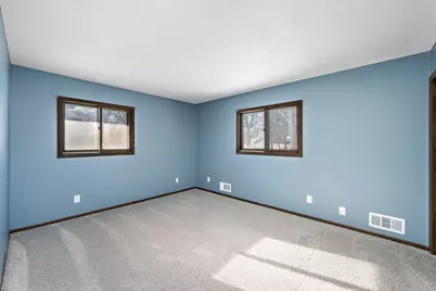 4221 Edgemont Street, Vadnais Heights, MN 55127 - Photo 11