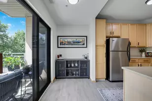 2565 Franklin Ave, Saint Paul, MN 55114 - Photo 9