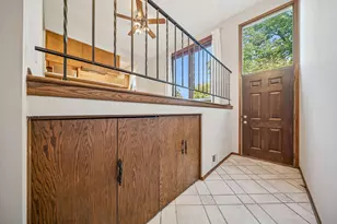 10234 Berkshire Rd, Bloomington, MN 55437 - Photo 3