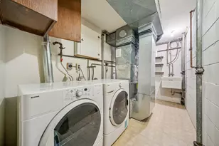 10234 Berkshire Rd, Bloomington, MN 55437 - Photo 21