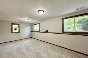 11900 Highland View Cir, Burnsville, MN 55337 - Photo 21