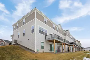 451 Murray Hl Wy, Waconia, MN 55387 - Photo 5