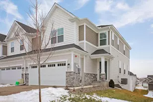 451 Murray Hl Wy, Waconia, MN 55387 - Photo 3