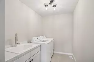 4087 Isaac Ct, Vadnais Heights, MN 55127 - Photo 31