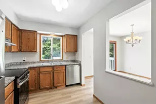 2515 Royals Dr, Hopkins, MN 55305 - Photo 13