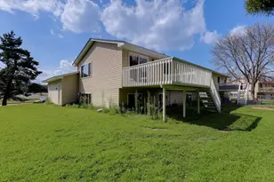 2515 Royals Dr, Hopkins, MN 55305 - Photo 35