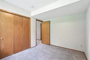 2515 Royals Dr, Hopkins, MN 55305 - Photo 25