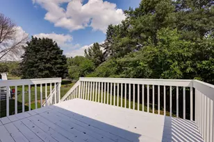 2515 Royals Dr, Hopkins, MN 55305 - Photo 31