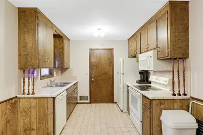 9109 Northwood Parkway, New Hope, MN 55427 - Photo 11