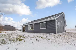 804 2nd St SE, Dodge Center, MN 55927 - Photo 9
