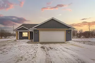 804 2nd St SE, Dodge Center, MN 55927 - Photo 3