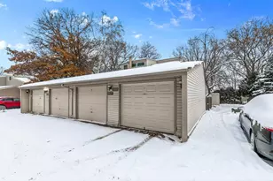 5527 E Bavarian Pass, Fridley, MN 55432 - Photo 29