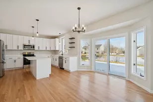 17714 Hillwood Ave, Lakeville, MN 55044 - Photo 7