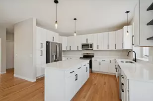 17714 Hillwood Ave, Lakeville, MN 55044 - Photo 5