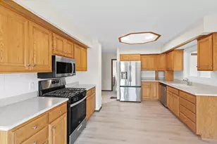 2597 Burke Ave E, North Saint Paul, MN 55109 - Photo 9