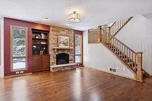 10766 Hawthorn Trail, Woodbury, MN 55129 - Photo 7