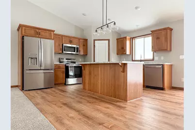 4622 9th Street NE, Saint Cloud, MN 56304 - Photo 1