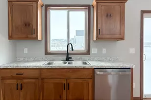 4622 9th St NE, Saint Cloud, MN 56304 - Photo 5