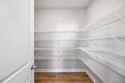 887 Laurel Court, Chaska, MN 55318 - Photo 15