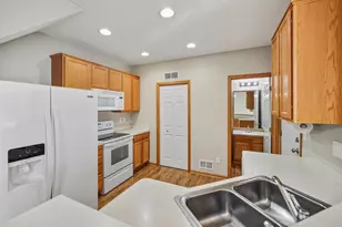 5217 Hummingbird Ln, Farmington, MN 55024 - Photo 9