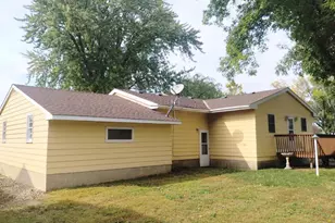 731 3rd Ave NE, Sleepy Eye, MN 56085 - Photo 17