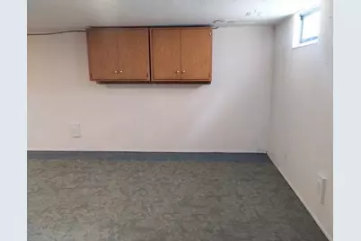 731 3rd Avenue NE, Sleepy Eye, MN 56085 - Photo 3