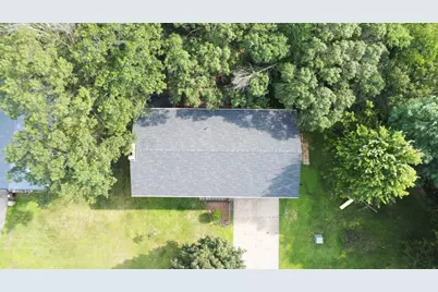 911 Radcliffe Avenue, Altoona, WI 54720 - Photo 3