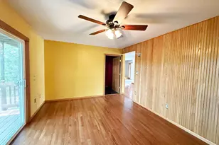 911 Radcliffe Ave, Altoona, WI 54720 - Photo 11