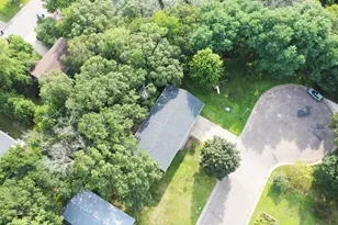 911 Radcliffe Ave, Altoona, WI 54720 - Photo 5