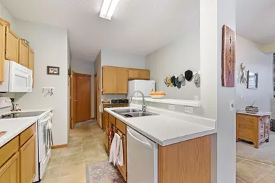 3656 Vermilion Court N #1301, Eagan, MN 55122 - Photo 11