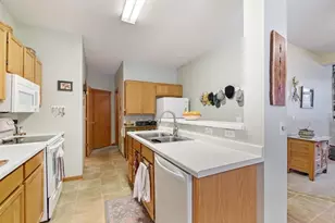 3656 Vermilion Ct N, Eagan, MN 55122 - Photo 11