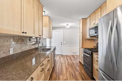 1946 Chatsworth Street N, Roseville, MN 55113 - Photo 7