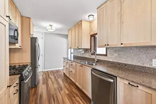 1946 Chatsworth Street North, Roseville, MN 55113 - Photo 9