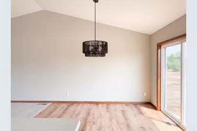 4658 9th Street NE, Saint Cloud, MN 56304 - Photo 17