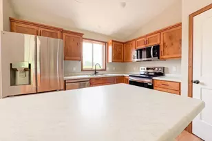 4658 9th St NE, Saint Cloud, MN 56304 - Photo 3