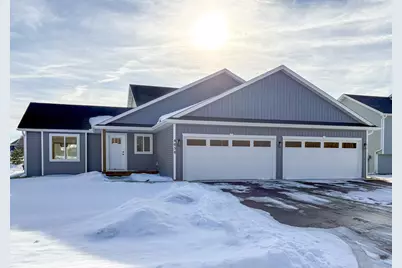 4658 9th Street NE, Saint Cloud, MN 56304 - Photo 1