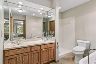 1275 Hilo Ave N, Oakdale, MN 55128 - Photo 21