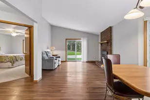 1275 Hilo Ave N, Oakdale, MN 55128 - Photo 11