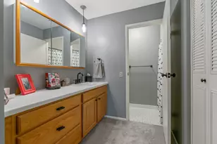 10311 Cedar Lake Rd, Hopkins, MN 55305 - Photo 19